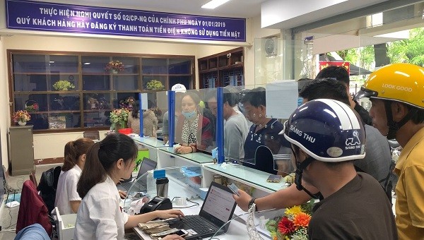 Từ tháng 3/2021, PC Quảng Ngãi không thực hiện thu tiền điện tại trụ sở của Điện lực thành phố.