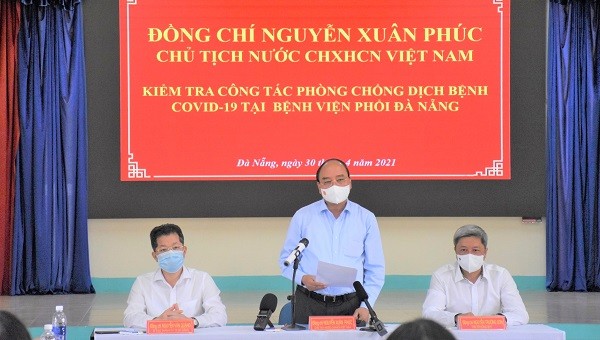 Chủ tịch nước Nguyễn Xuân Phúc phát biểu trong buổi làm việc.