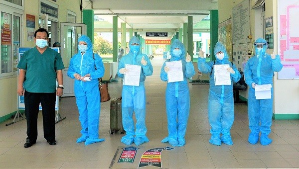 Bệnh viện Phổi công bố khỏi bệnh cho các bệnh nhân Covid-19.