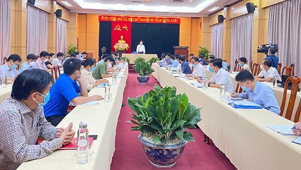 Quảng Ngãi họp nghe báo cáo tình hình dịch bệnh sáng 28/6.