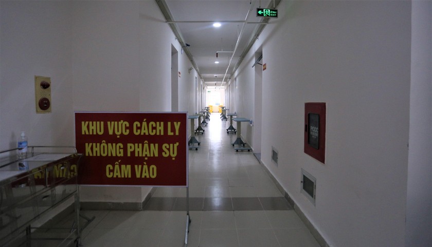 Sau 4 ngày thi công "thần tốc", bệnh viện dã chiến trưng dụng từ khu ký túc xá ở Đà Nẵng đã sẵn sàng đi vào hoạt động. 