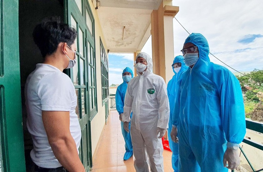 UBND tỉnh Quảng Nam giao Sở Y tế chủ động xây dựng phương án đáp ứng phù hợp với từng mức độ dịch bệnh, đảm bảo công tác điều trị các ca dương tính SARS-CoV-2 tăng cao.