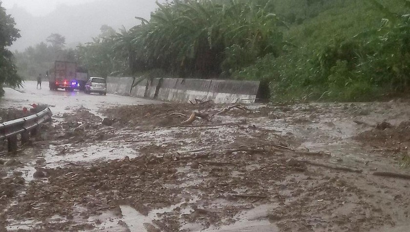 Mua to và lốc xoáy gây ngập lụt, sạt lở tại các huyện miền núi tỉnh Quảng Nam