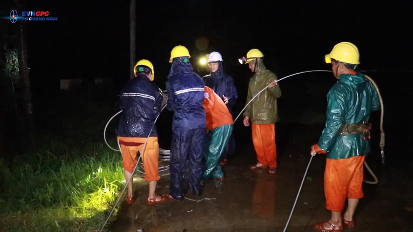 PC Quảng Ngãi đảm bảo lưới điện vận hành an toàn mùa mưa bão