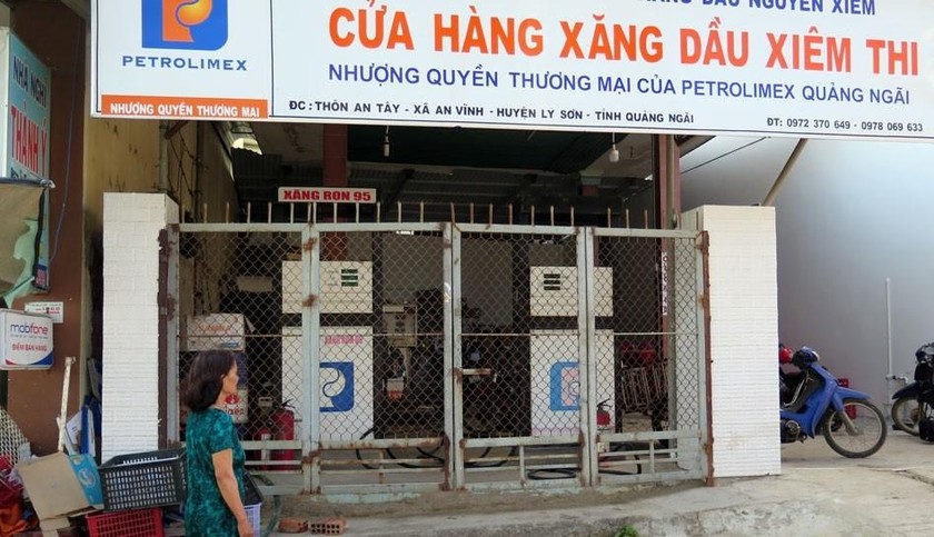 Cửa hàng xăng dầu Xiêm Thi trên huyện đảo Lý Sơn, Quảng Ngãi.