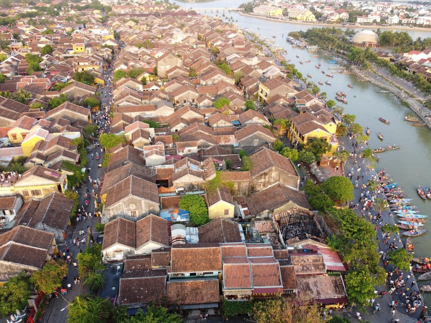 Hội An - một trong những điểm du lịch nổi tiếng của Việt Nam, còn được gọi là \