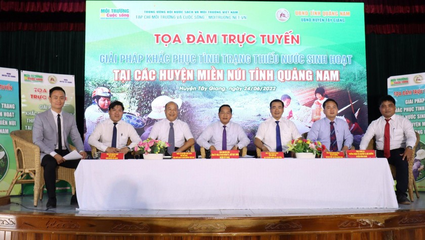 Quang cảnh buổi Toạ đàm "Giải pháp khắc phục tình trạng thiếu nước sinh hoạt tại các huyện miền núi Quảng Nam”