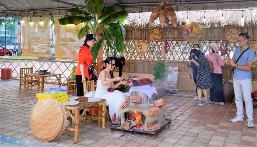 Lễ hội với mong muốn giới thiệu, quảng bá ẩm thực Đà Nẵng đến với du khách trong và ngoài nước.