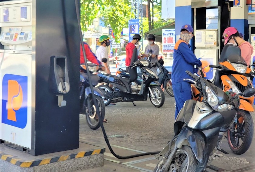 Hiện tình trạng bán hàng tại các cây xăng trên địa bàn Đà Nẵng vẫn diễn ra bình thường. 