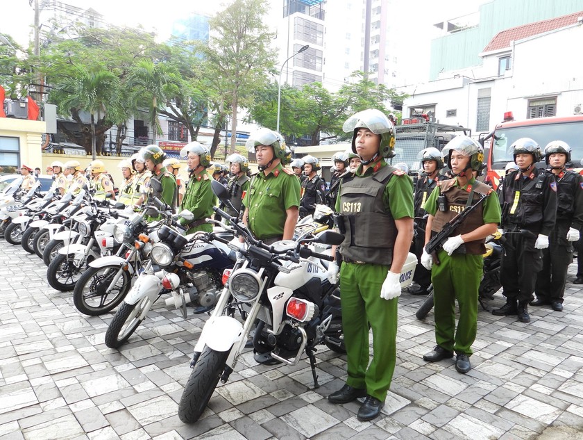 Công an TP Đà Nẵng tổ chức ra quân đấu tranh, xử lý các hành vi vi phạm pháp luật liên quan đến shisha, bóng cười trên địa bàn.