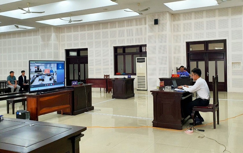 Phiên tòa xét xử bị cáo Huỳnh Phước Thành bằng hình thức trực tuyến.