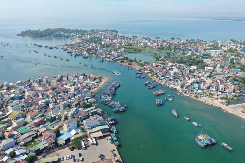 Đất nền ven biển Quảng Ngãi vẫn còn thấp so với các tỉnh, thành.