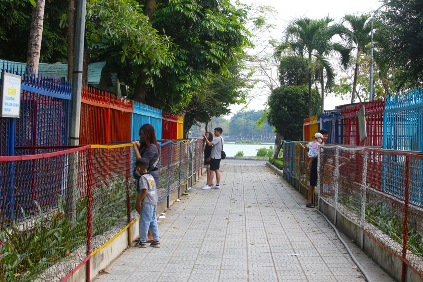 Hiện Công viên 29 tháng 3 đang dần xuống cấp, khu vườn thú gây ô nhiễm.