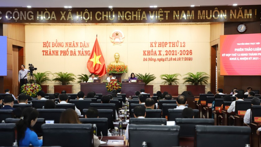 Quang cảnh Kỳ họp thứ 12 của HĐND TP Đà Nẵng khoá X (nhiệm kỳ 2021-2026) tại phiên chất vấn ngày 18/7. 