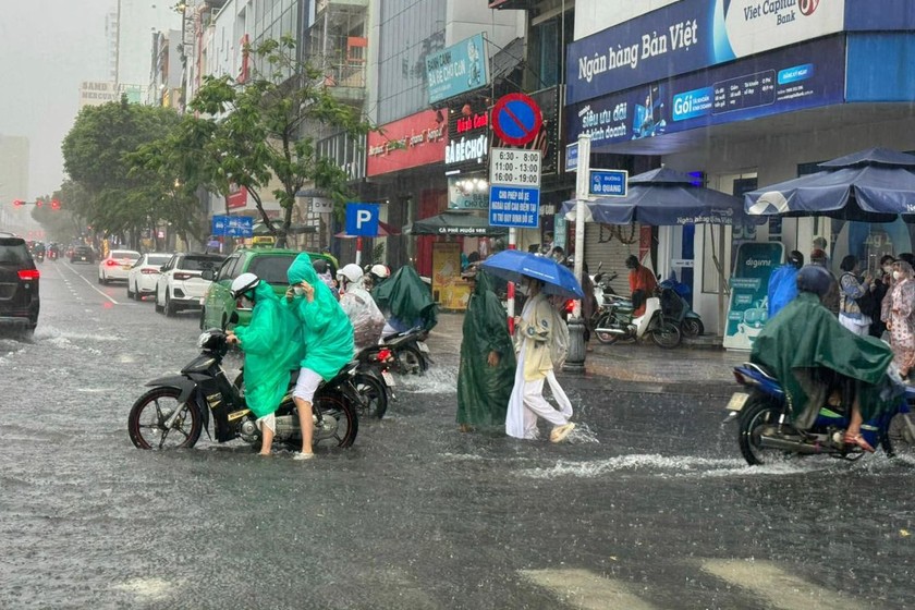 Đà Nẵng cho học sinh nghỉ học, tập trung ứng phó với mưa lớn