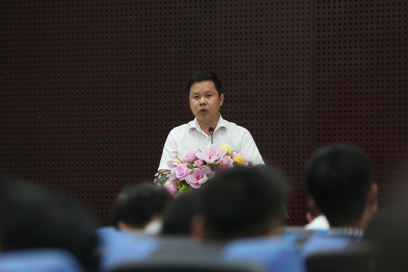 Ông Lê Minh Tường - Phó giám đốc Sở Kế hoạch và Đầu tư Đà Nẵng thông tin về tiến độ đầu tư 3 KCN.