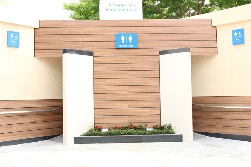 Một nhà vệ sinh công cộng được xã hội hóa tại Đà Nẵng.