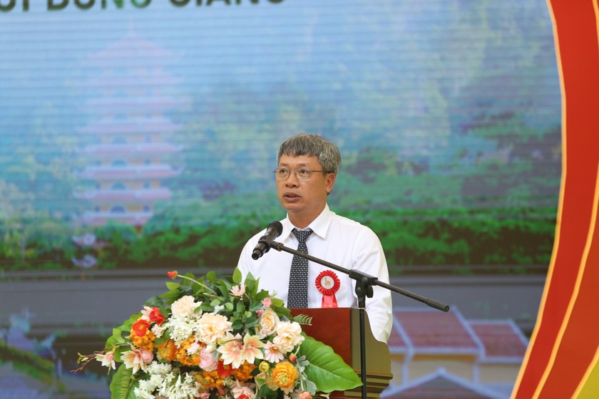 Ông Hồ Quang Bửu, Phó chủ tịch UBND tỉnh Quảng Nam, phát biểu tại lễ khai trương.