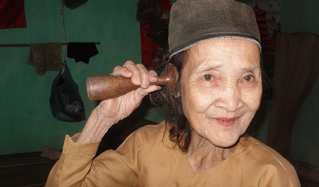 Bà Bùi Thị Hiên (78 tuổi) ở thôn Bất Mê, xã Thành Công, huyện Thạch Thành (Thanh Hóa)