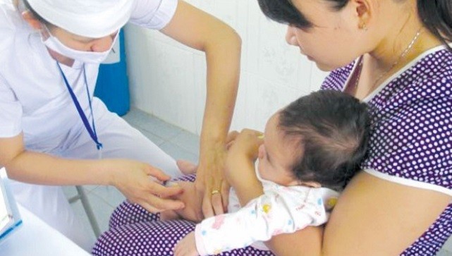 Biện pháp phòng bệnh quan trọng và hiệu quả nhất là phải tiêm vắc xin viêm não Nhật Bản đầy đủ và đúng lịch