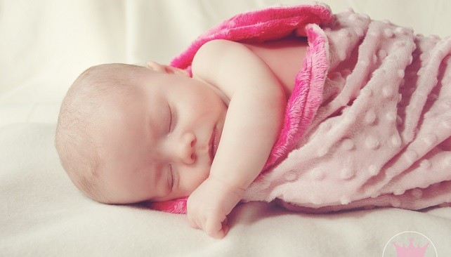 Trẻ sơ sinh tăng nguy cơ đột tử khi ngủ chung với cha mẹ