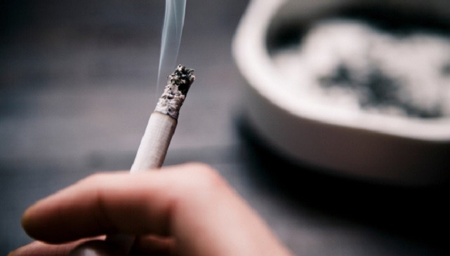 Hút thuốc lá sẽ gây vô sinh?