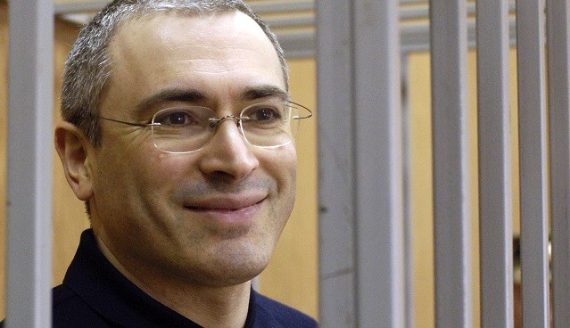 Khodorkovsky đã bị kết án 10 năm tù vì tội gian lận, trốn thuế và rửa tiền