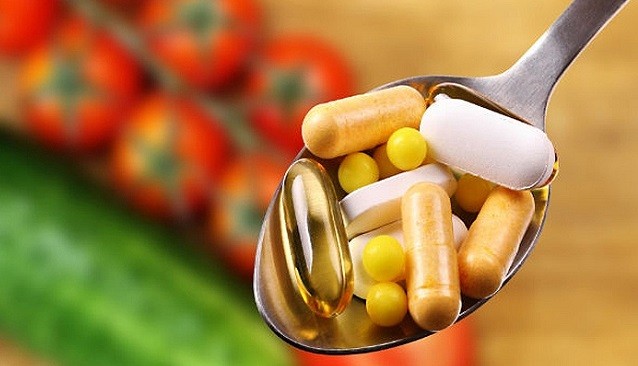 Khi nào cần bổ sung vitamin A, D, E?