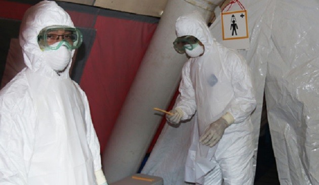 Bộ Y tế tập huấn khử trùng, cách ly phòng dịch Ebola
