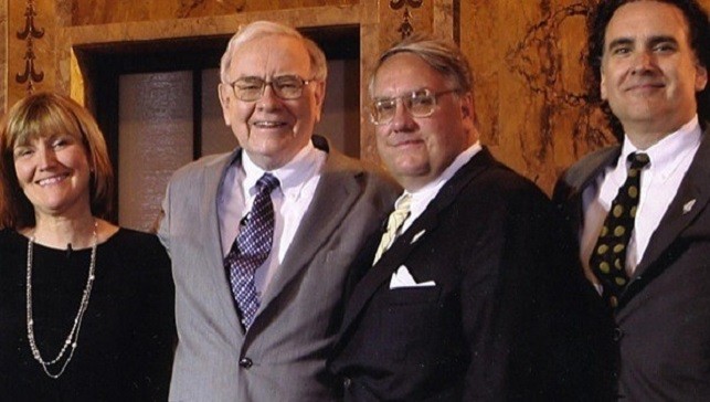 Các con của tỷ phú Warren Edward Buffett