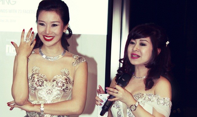 Hoa khôi Thu Hương tự nhận là người “may mắn” cùng BST Miss France 