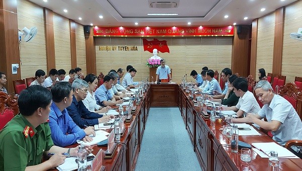 Đồng chí Vũ Đại Thắng- Bí thư Tỉnh ủy Quảng Bình làm việc với Ban Thường vụ Huyện ủy Tuyên Hóa