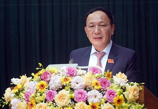 Ông Trần Hải Châu, Chủ tịch HĐND tỉnh phát biểu tại phiên họp