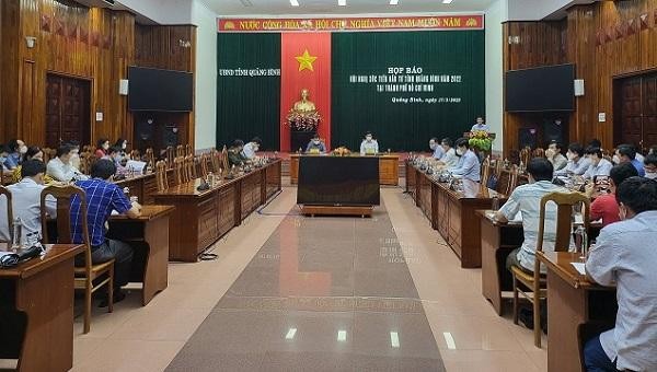 Toàn cảnh buổi họp báo về Hội nghị Xúc tiến đầu tư tỉnh Quảng Bình năm 2022 tại thành phố Hồ Chí Minh và các tỉnh phía Nam.