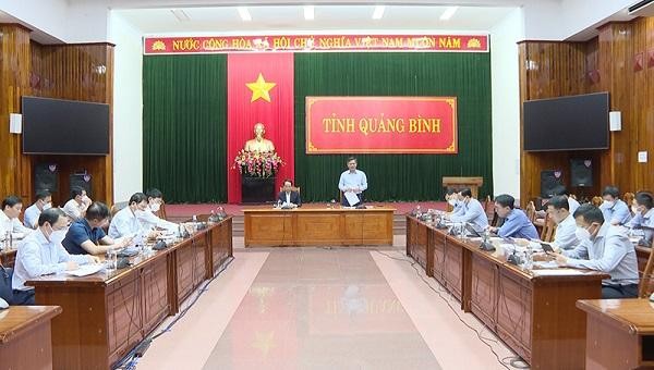 Ông Trần Thắng, Chủ tịch UBND tỉnh phát biểu tại buổi làm việc.