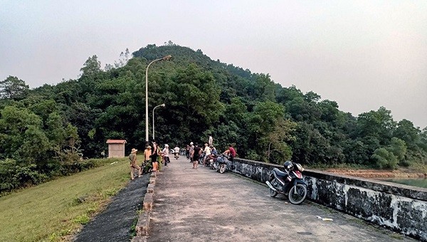Hồ chứa nước thủy lợi Rào Đá, xã Trường Xuân, nơi em Lê Văn S. bị đuối nước.
