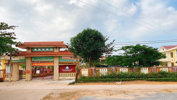 Trường Tiểu học Quảng Thạch, nơi lãnh đạo nhà trường có những vi phạm khuyết điểm.