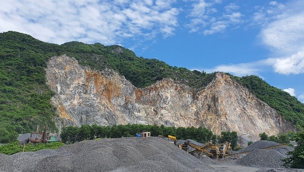 Mỏ đá nơi xảy ra vụ tai nạn lao động thứ 2 trong vòng 1 tháng khiến 2 người tử vong.