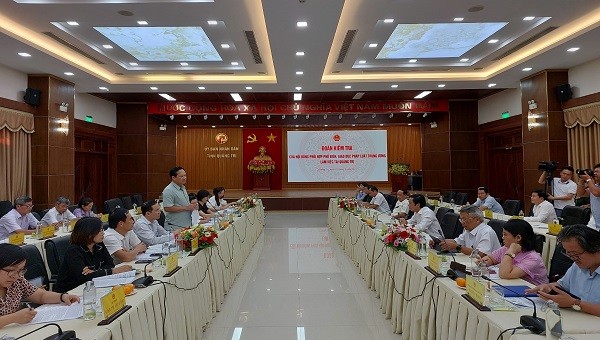 Đoàn Kiểm tra Hội đồng phối hợp PBGDPL trung ương làm việc Hội đồng phối hợp PBGDPL tỉnh Quảng Trị.