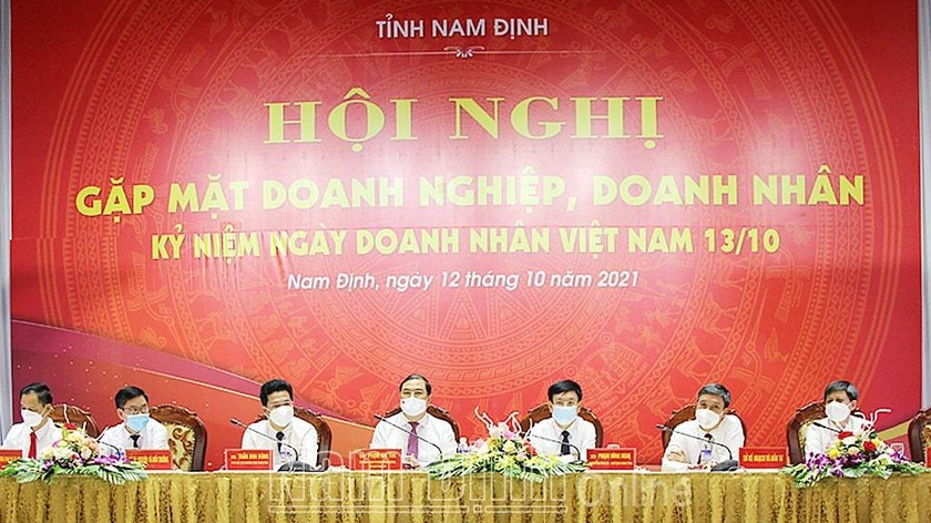 Lãnh đạo tỉnh Nam Định gặp mặt doanh nhân, doanh nghiệp nhân ngày 13/10.(Ảnh: Báo Nam Định)