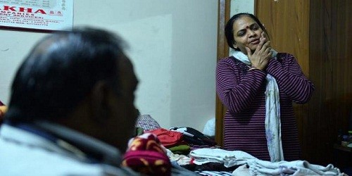 Bà Anita Rajput kể về số phận hẩm hiu của con trai. Ảnh: AFP