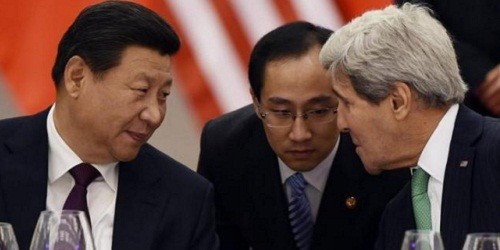 Chủ tịch Trung Quốc Tập Cận Bình và Ngoại trưởng Mỹ John Kerry  (Ảnh: Reuters).