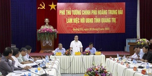 Phó Thủ tướng Hoàng Trung Hải làm việc với UBND tỉnh Quảng Trị về công tác chống hạn trên địa bàn.