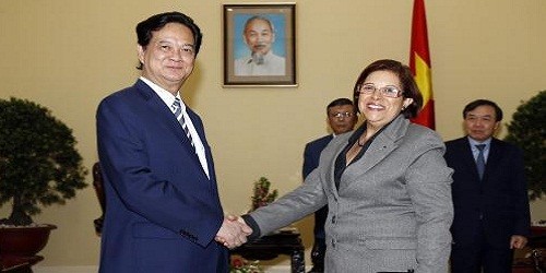 Thủ tướng Nguyễn Tấn Dũng tiếp Bộ trưởng Bộ Tài chính và Vật giá Cuba, bà Lina Pedraza Rodriguez. Ảnh: Đức Tám - TTXVN