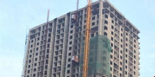 Công trình xây dựng chung cư cao tầng số 62 Nguyễn Huy Tưởng đang trong quá trình hoàn thiện.