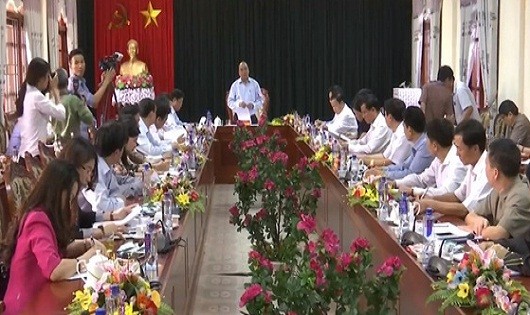 Phó Thủ tướng Nguyễn Xuân Phúc đề nghị tỉnh Điện Biên và TP Điện Biên Phủ triển khai tốt công tác chuẩn bị cho ngày bầu cử.(Ảnh: VTV)