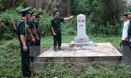 Cột mốc biên giới 597 trên tuyến biên giới Việt - Lào.