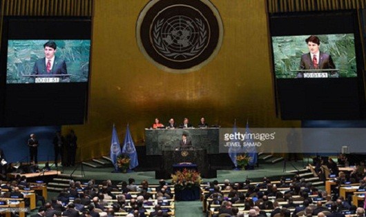 Các nước ký thỏa thuận về biến đổi khí hậu tại trụ sở Liên Hợp Quốc (Ảnh: Getty)