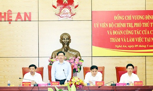Phó Thủ tướng Vương Đình Huệ làm việc tại Nghệ An.