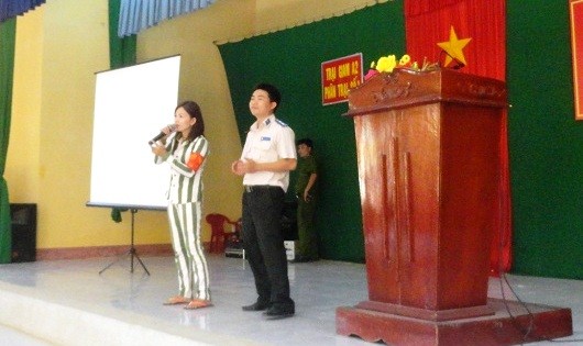 Cục Thi hành án dân sự Khánh Hòa tổ chức tuyên truyền về đặc xá cho phạm nhân.